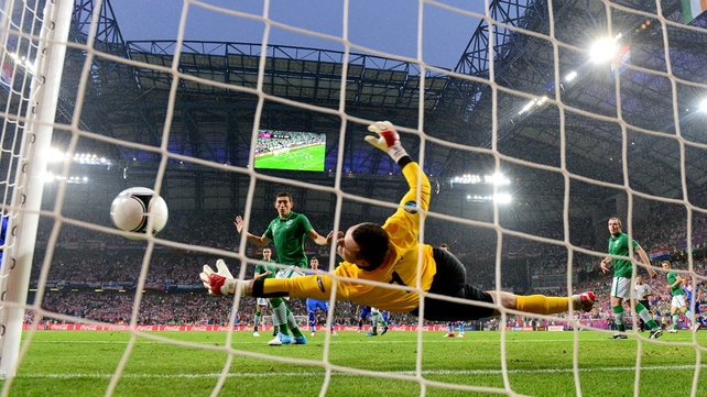 Croatia's Mario Mandzukic ensured the Republic of Ireland were behind after just three minutes