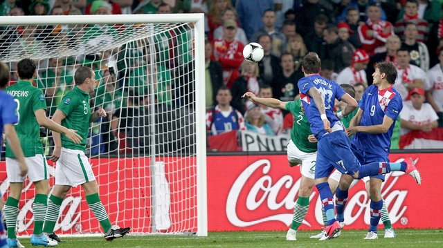 Mario Mandzukic scoring against Ireland