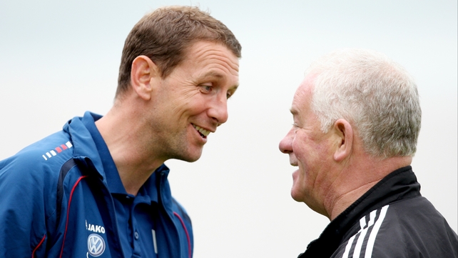 Ian Baraclough and Pat Devlin have a chat before the game