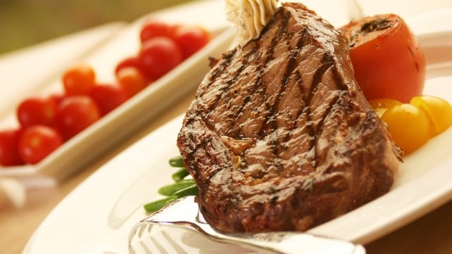Seared Fillet of Irish Beef with Béarnaise Sauce and Twice Cooked Chips Seared Fillet of Irish Beef with Béarnaise Sauce and Twice Cooked Chips