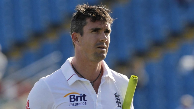 Pietersen still out in the cold as 'textgate' rumbles on