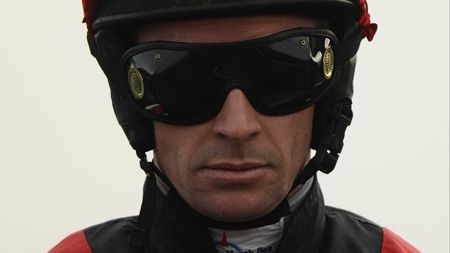 Irish rider Richie McGrath sustained a broken collar bone at Uttoxeter