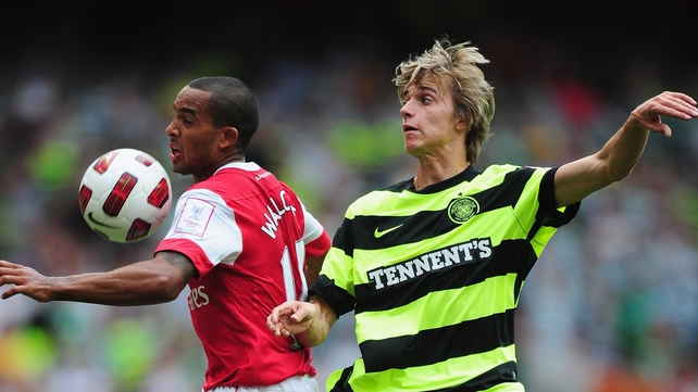 Filip Twardzik Celtic (r) in action for Celtic against Arsenal in 2010