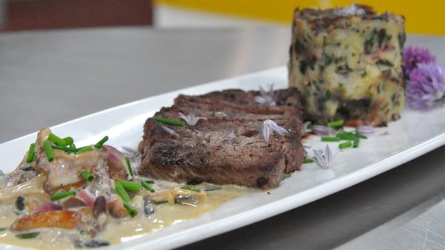 Pan seared rib-eye steak with bubble and squeak cake Pan seared rib-eye steak with bubble and squeak cake