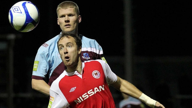 Derek Prendergast and Sean O'Connor tussle