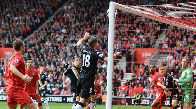 Jose Fonte headed Southampton into an early lead at St Mary's