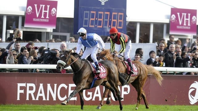 Peslier on Solemia (l) get past Orfevre and Christophe Soumillon to win the prestigious prize