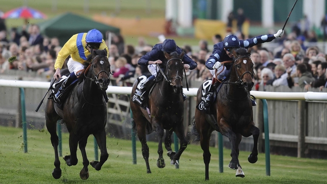 Reckless Abandon (r) just edged out Moohaajim (l) in a thrilling finish to the Middle Park