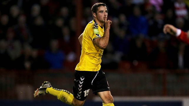 Stephen McLaughlin has moved to English Championship side Nottingham Forest
