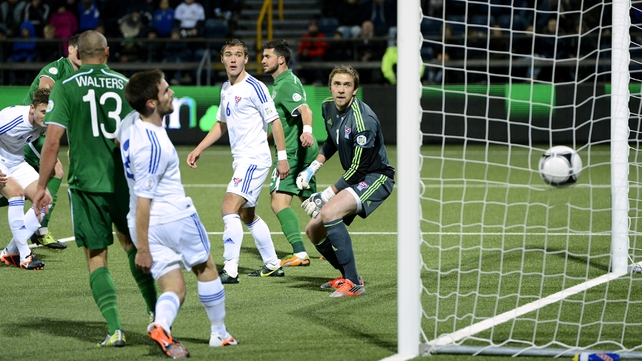 Darren O'Dea's late header finds the net to make it 4-1