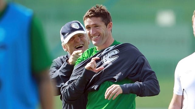 Robbie Keane remains firmly in favour of Giovanni Trapattoni staying on as Ireland manager