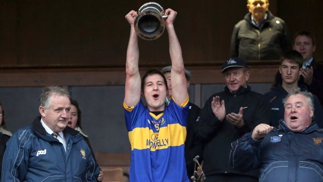 Enda Barrett lifts the trophy as Newmarket-on-Fergus celebrate county glory again