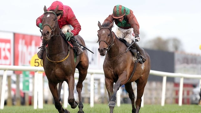 Monksland (left) ridden by Paul Carberry beats Joxer ridden by Bryan Cooper