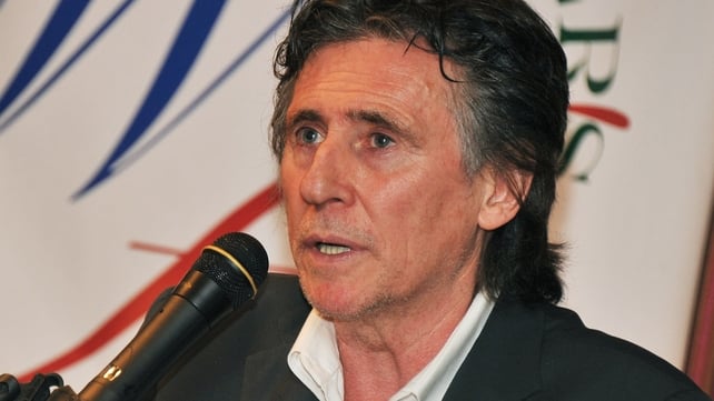 Gabriel Byrne called Enda Kenny's speech 'slightly offensive' Gabriel Byrne called Enda Kenny's speech 'slightly offensive'