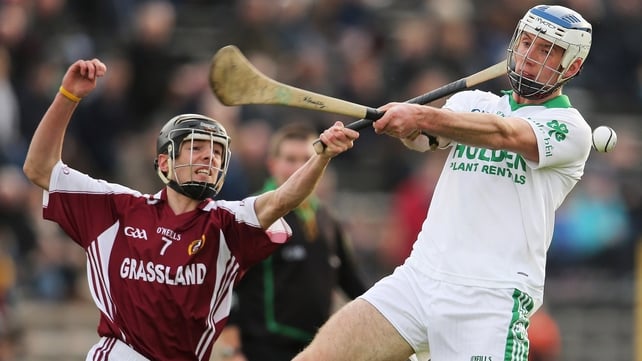 Ballyhale Shamrocks' Michael Fennelly under pressure from Robbie Fitzpatrick of Dicksboro