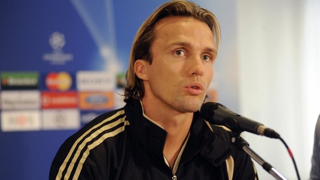 Zenden set for a return to Stamford Bridge