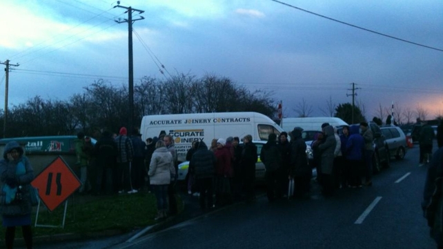 Parents arrived at the school and are preventing a number of sub-contractor vans from leaving (Pic: Grey Heron Media) Parents arrived at the school and are preventing a number of sub-contractor vans from leaving (Pic: Grey Heron Media)