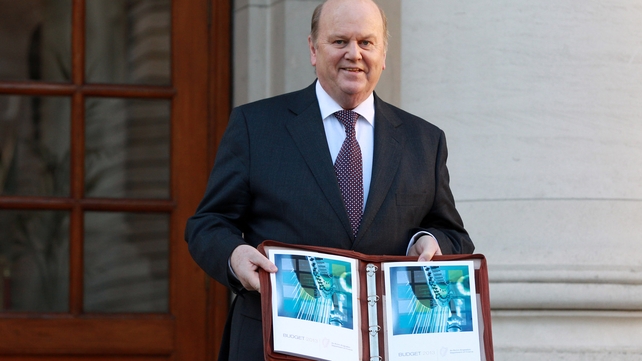 Michael Noonan posed for photographers outside Government Buildings Michael Noonan posed for photographers outside Government Buildings