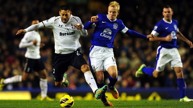 Everton have edged past Spurs on goal difference into fourth place in the table