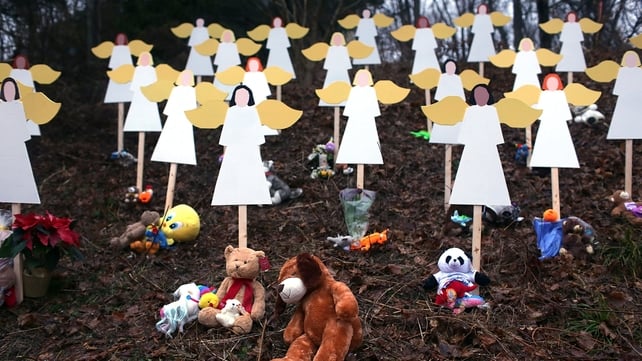 20 young students and six staff were killed in Sandy Hook Elementary School 20 young students and six staff were killed in Sandy Hook Elementary School