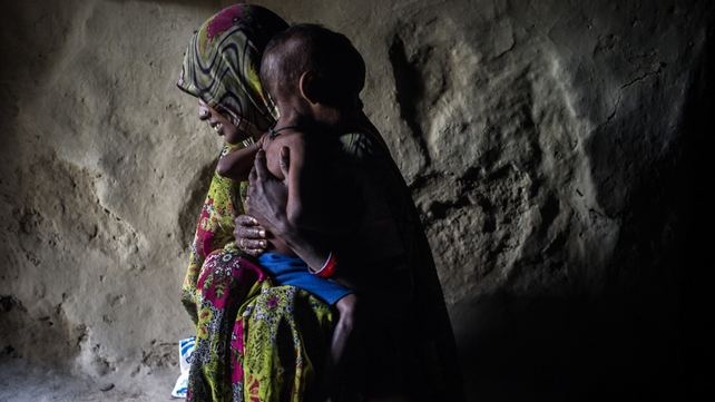 India has 440 million people living below the poverty line India has 440 million people living below the poverty line