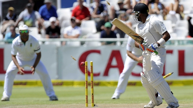South Africa complete rout of Kiwis