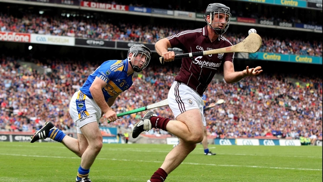 Shane Kavanagh gets away from Gearoid Ryan during the 2010 quarter-final
