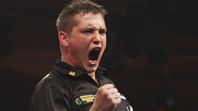 Richie George beat Jimmy Hendriks 4-2