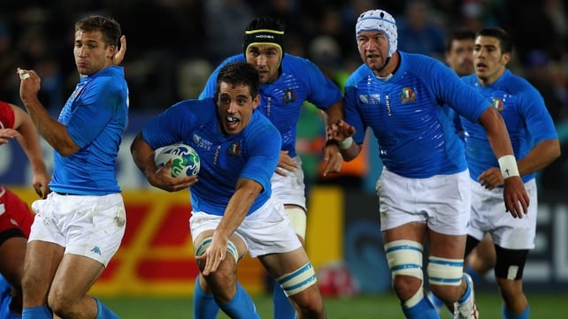 Paul Derbyshire (ball in hand) is back in the Italy squad for the RBS 6 Nations