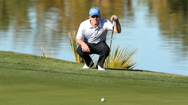 Roberto Castro shares the lead with Hahn at the halfway mark in California