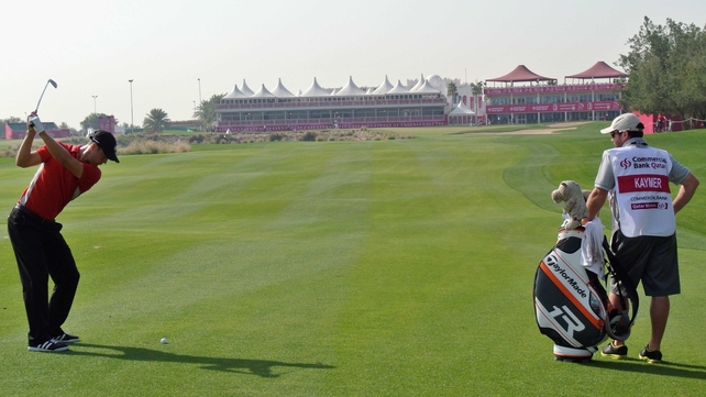 Martin Kaymer hits his second shot at the 18th