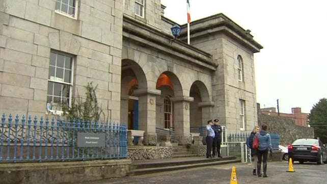 Gardaí in Dundalk, Co Louth have renewed their appeal for information about a knife attack on a man in the town Gardaí in Dundalk, Co Louth have renewed their appeal for information about a knife attack on a man in the town