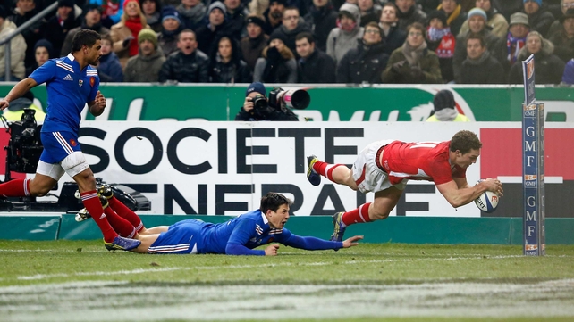 George North scores the only try of the game in Paris