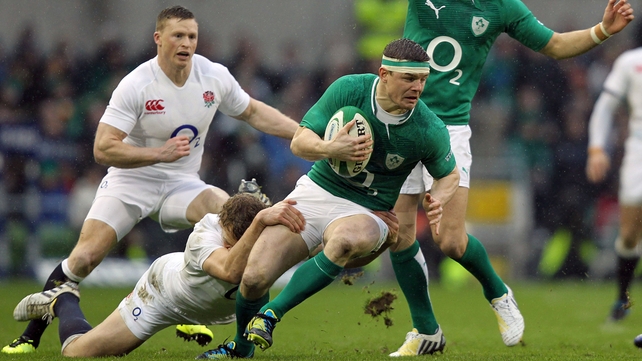Keith Earls is hoping that Brian O'Driscoll will extend his international career
