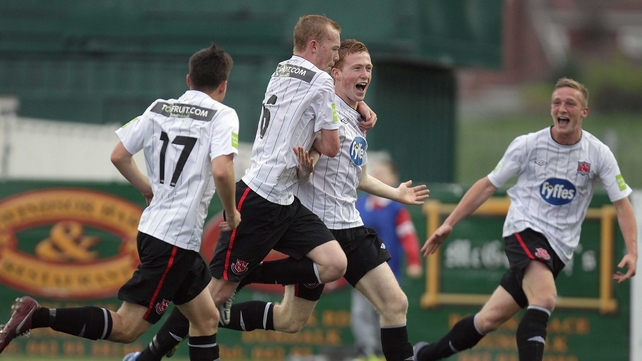 Dundalk have been issued a conditional Premier Division license