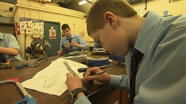 The Church of Ireland second level school caters for 780 students, both boarders and day pupils The Church of Ireland second level school caters for 780 students, both boarders and day pupils