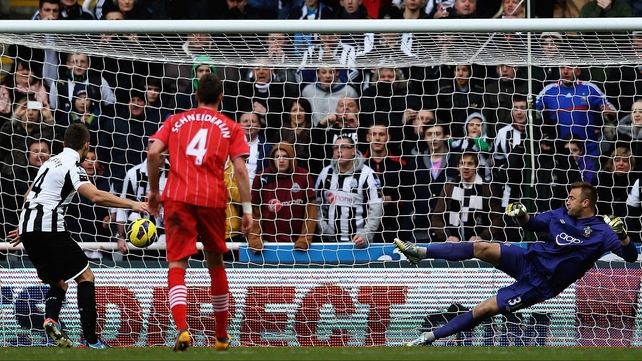 Yohan Cabaye converts from the spot as Newcastle take the points