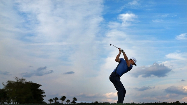 Luke Guthrie shares the lead with Michael Thompson