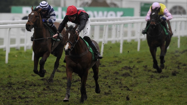 Produced late by Nathan Adams, First Avenue kicked clear from the final flight to score impressively