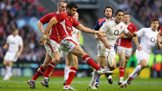 Mike Phillips kicks down field in the 2012 Six Nations