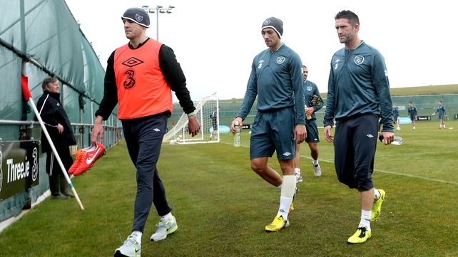 Robbie Keane (right) knows that Ireland's clash with Sweden must not end in defeat for his side