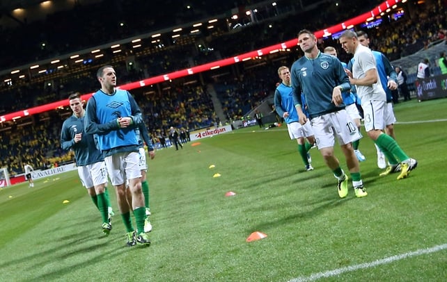 The Ireland team going through a rather lax-looking warm-up ahead of tonight's game