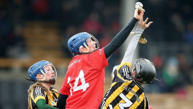 Kilkenny's Mairead Power and Kate McDonald contest a high ball with Aoife Deasy