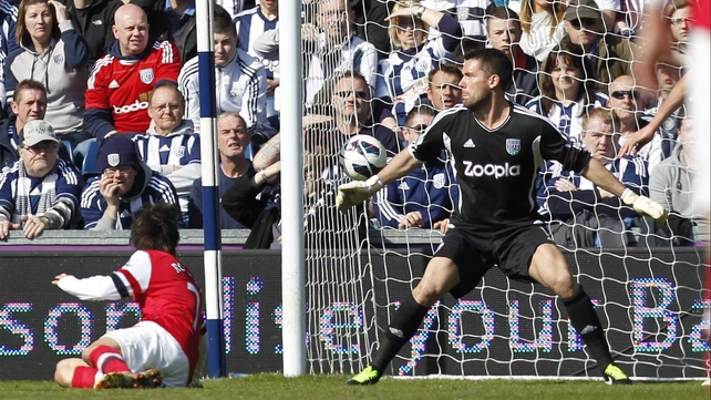 Tomas Rosicky breaks the deadlock for Arsenal
