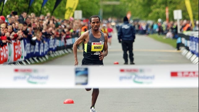 Kenenisa Bekele wins the 2013 SPAR Great Ireland Run