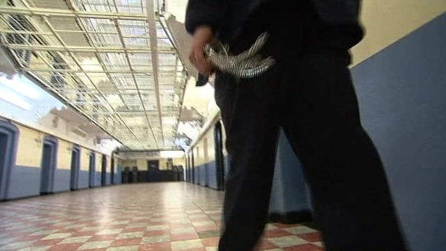 The survey found that 63% of the participants favour the introduction of minimum sentencing guidelines for homicide The survey found that 63% of the participants favour the introduction of minimum sentencing guidelines for homicide