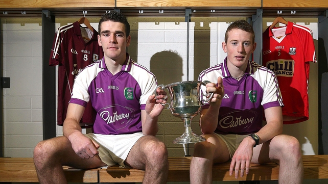 Fiontáin Ó Curraoin of Galway and Cork's Damien Cahalane