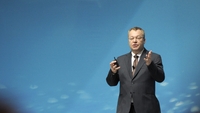 Nokia shareholders express frustration with CEO Nokia shareholders express frustration with CEO
