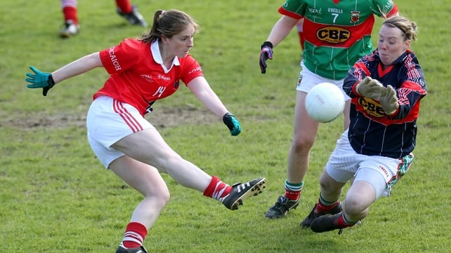 Cork's Rhona Ni Bhuachalla can't find a way past Mayo goalkeeper Yvonne Byrne