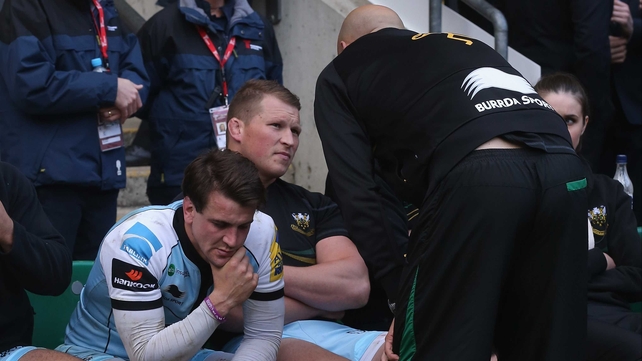 Jim Mallinder, Northampton's director of rugby, talks to Hartley after he was sent off in the Aviva Premiership final